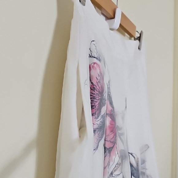White House Black Market White Floral A-Line Skirt - Picture 6 of 12